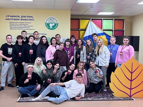 Руководитель волонтёров-медиков представила колледж на школе актива «Твоя высота»