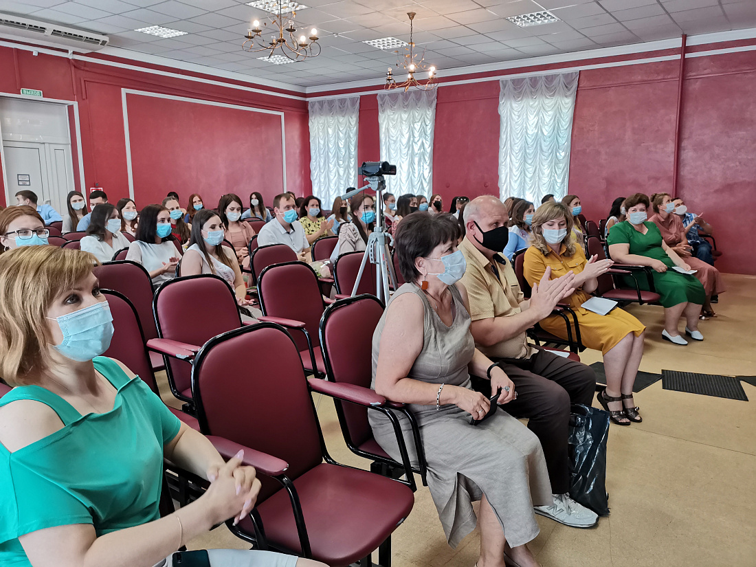  Вручение дипломов выпускникам колледжа 2021