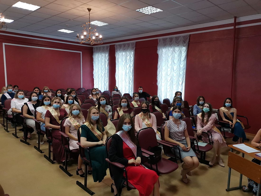  Вручение дипломов выпускникам колледжа 2021