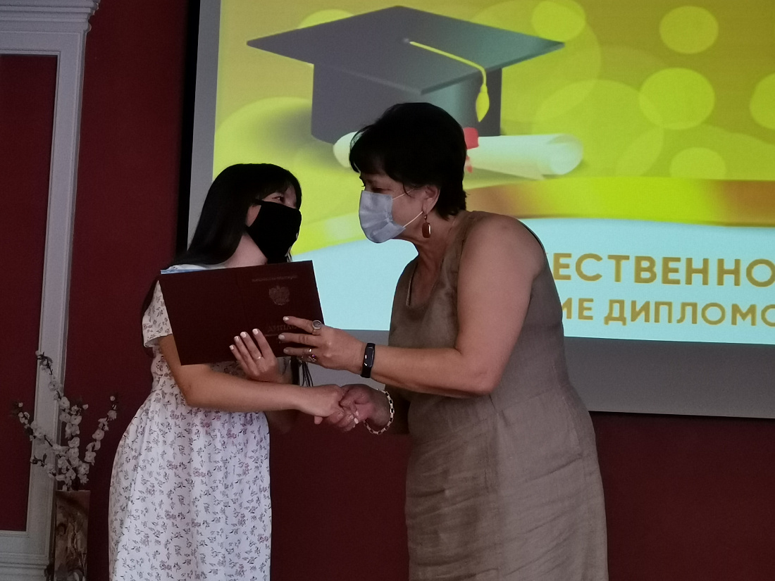  Вручение дипломов выпускникам колледжа 2021