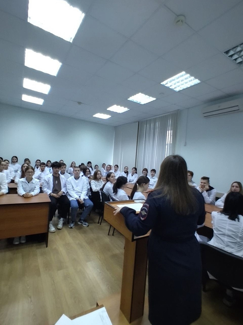 Месячник  по профилактике вредных привычек несовершеннолетних Ульяновской области прошла.  Встреча  с оперуполномоченными  ЦПЭ УМВД России по Ульяновской области