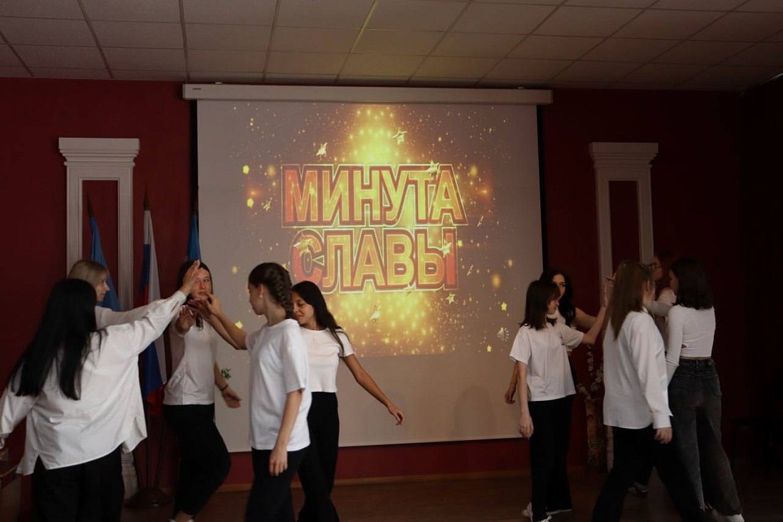 Первый день конкурсной программы: «Минута славы» 