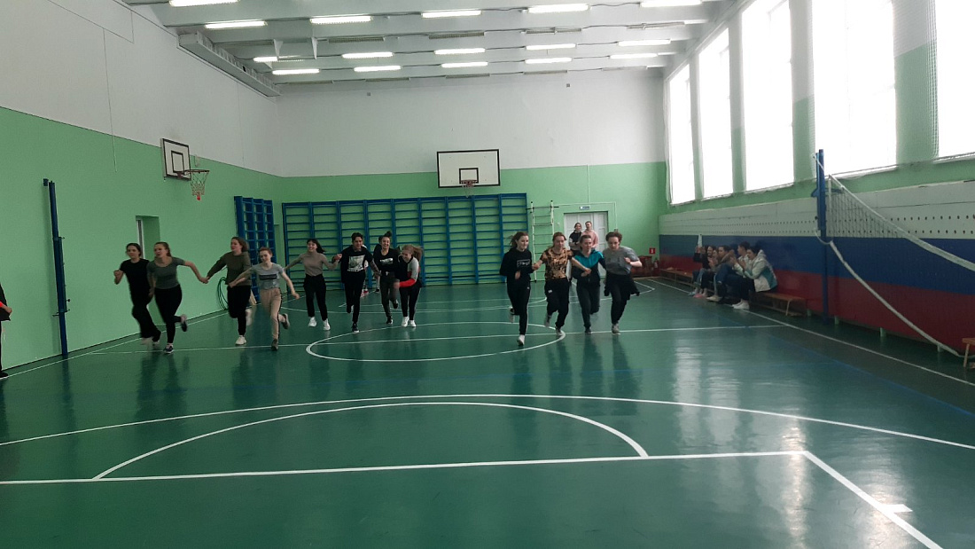 Декада специальностей «Сестринское дело» и «Лечебное дело».  Спортивное мероприятие «Веселые старты»