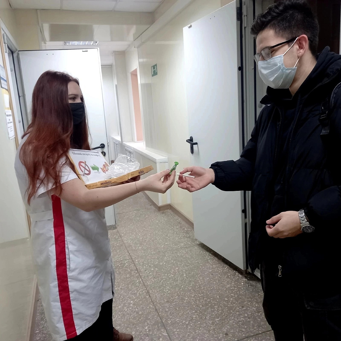 Акция "Обменяй сигаретку на конфету"