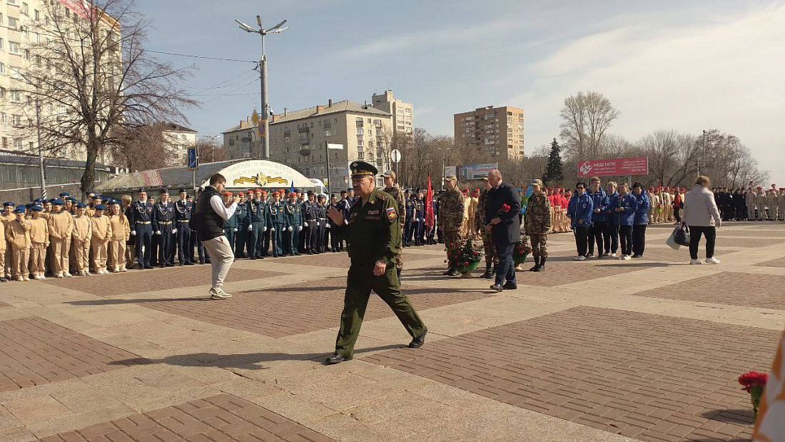 День единых действий. Студенты колледжа приняли участие в церемонии возложения цветов