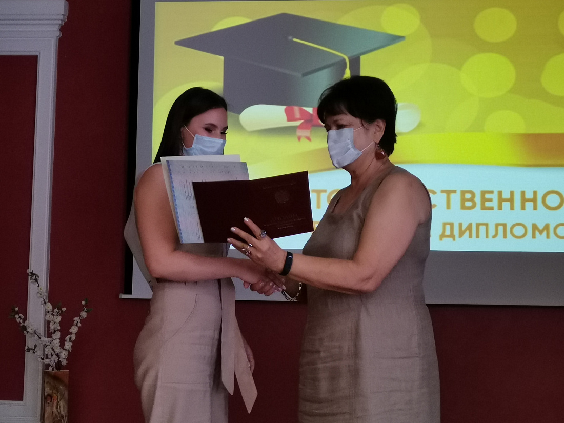  Вручение дипломов выпускникам колледжа 2021