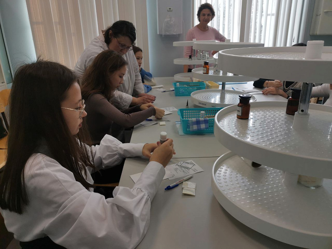 Федеральный проект «Билет в будущее». Профессиональная  проба «Фармацевт» 