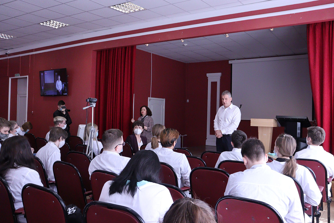 Парламентский урок. Встреча с депутатом Государственной Думы Куринным А.В.