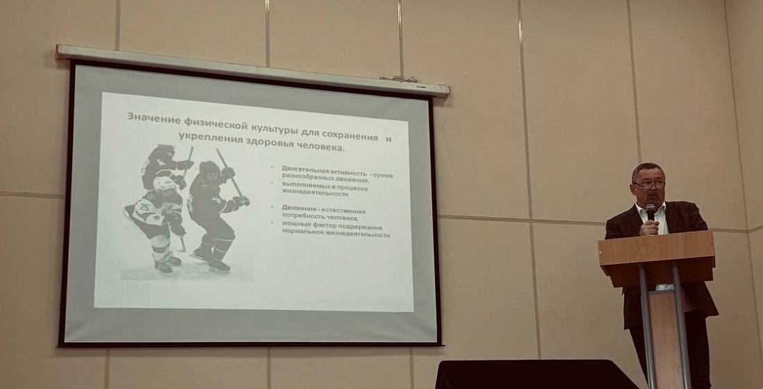 Студенты выступили с презентацией медиацентра Ульяновского фармацевтического колледжа на семинаре для студенческих медиацентров ПОО