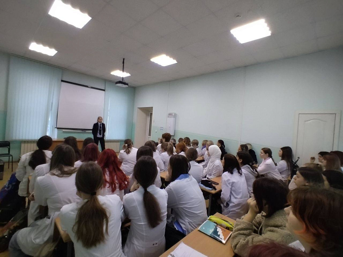 Всероссийский день правовой помощи. Встреча студентов с инспектором ОПДН