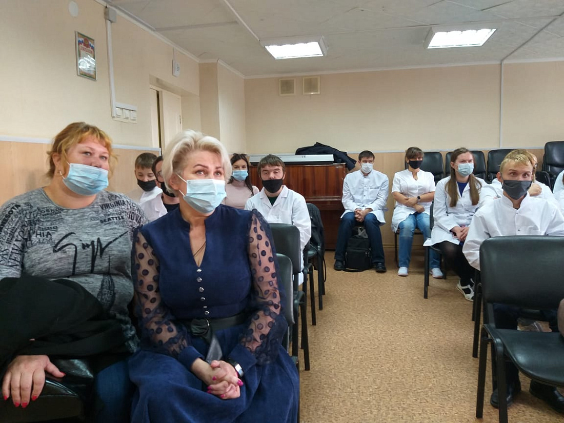 Встреча администрации колледжа со студентами нового набора специальности «Медицинский массаж»