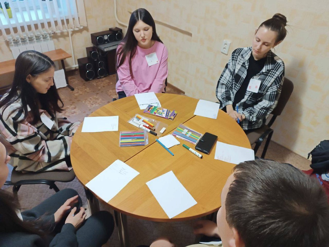 Неделя психологии.  Круглый  стол с целью развития навыков общения, социальной гибкости, дружелюбия